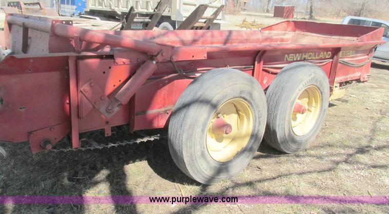 image for item G9340 New Holland 680 manure spreader