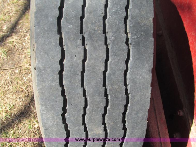 image for item G9340 New Holland 680 manure spreader