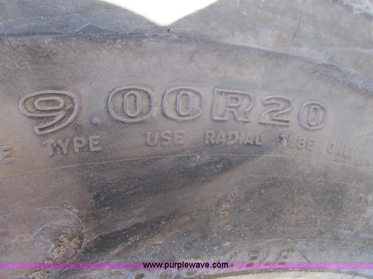 image for item G9340 New Holland 680 manure spreader