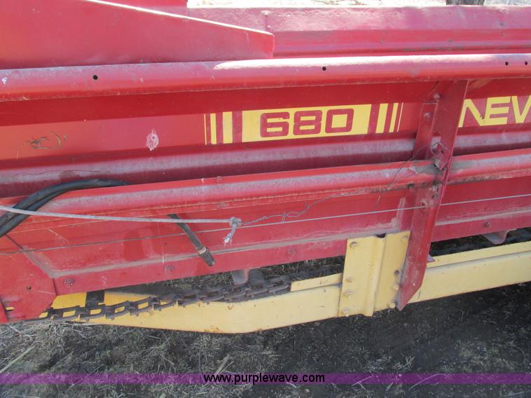 image for item G9340 New Holland 680 manure spreader
