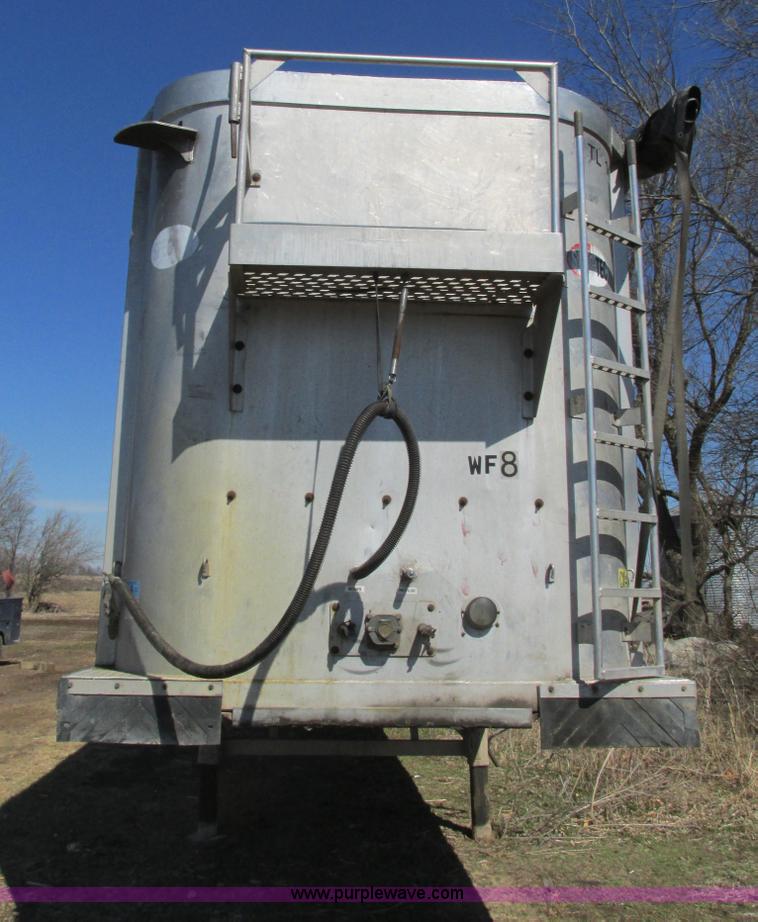 image for item G9341 1997 Spectec AW4510096 live bottom trailer