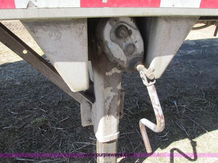 image for item G9341 1997 Spectec AW4510096 live bottom trailer