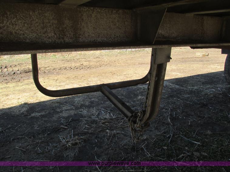 image for item G9341 1997 Spectec AW4510096 live bottom trailer