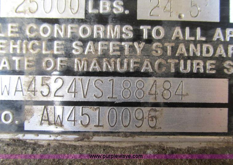 image for item G9341 1997 Spectec AW4510096 live bottom trailer