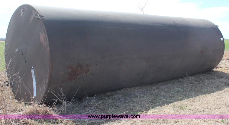 image for item H1403 10,000 gallon under ground fuel tank