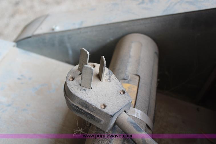 image for item H1405 2010 KSI 12UC under car conveyor