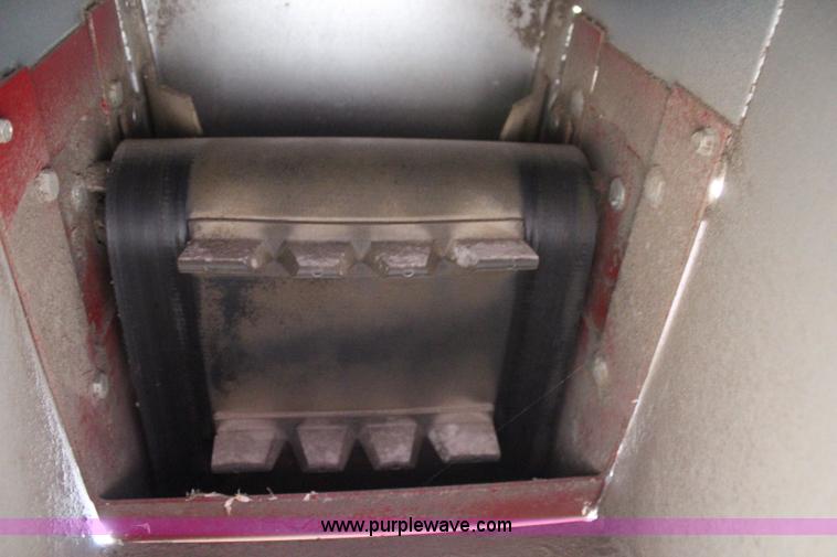 image for item H1405 2010 KSI 12UC under car conveyor