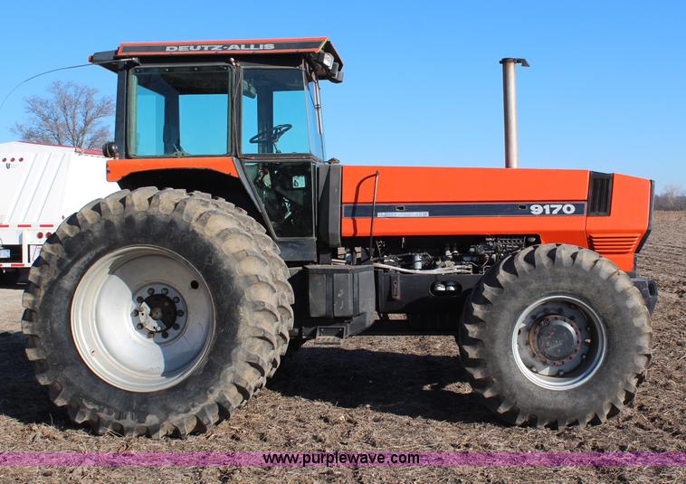 image for item H1406 1989 Deutz Allis 9170 MFWD tractor