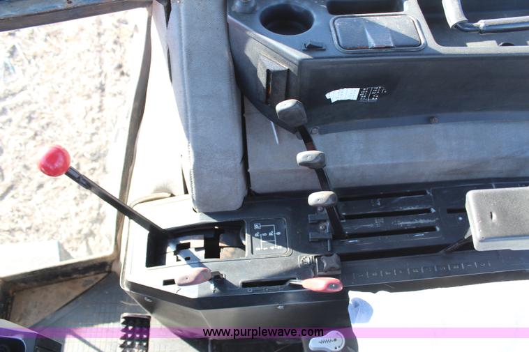 image for item H1406 1989 Deutz Allis 9170 MFWD tractor