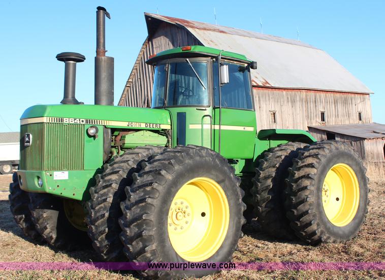 image for item H1420 1981 John Deere 8640 4WD tractor