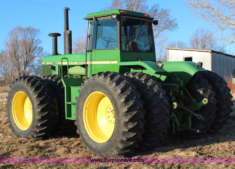 image for item H1420 1981 John Deere 8640 4WD tractor