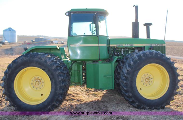 image for item H1420 1981 John Deere 8640 4WD tractor