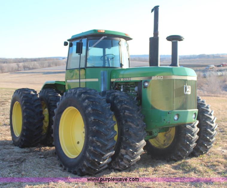 image for item H1420 1981 John Deere 8640 4WD tractor