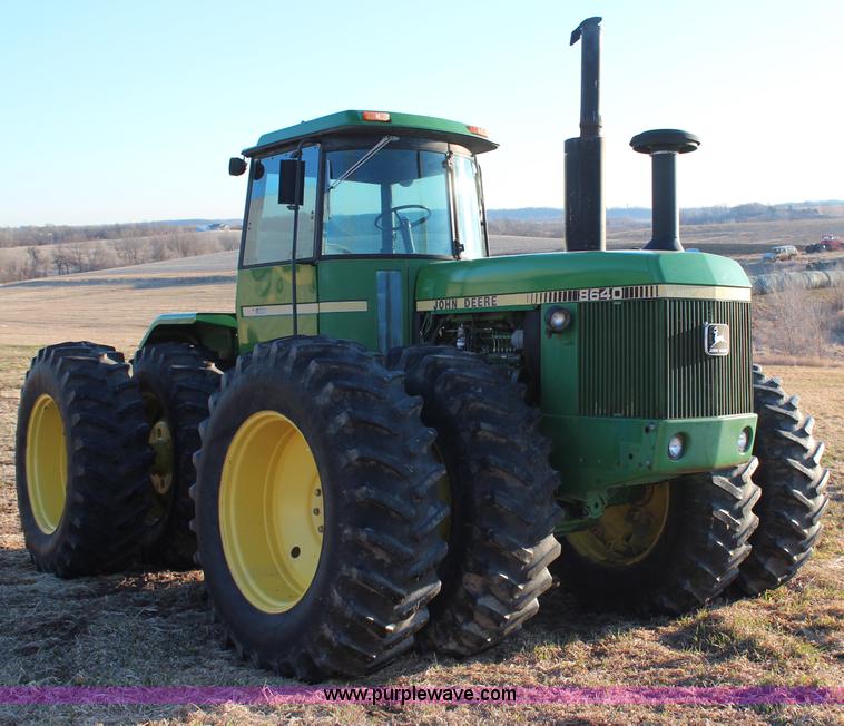 image for item H1420 1981 John Deere 8640 4WD tractor