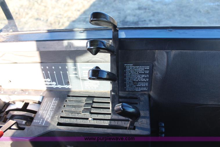 image for item H1420 1981 John Deere 8640 4WD tractor