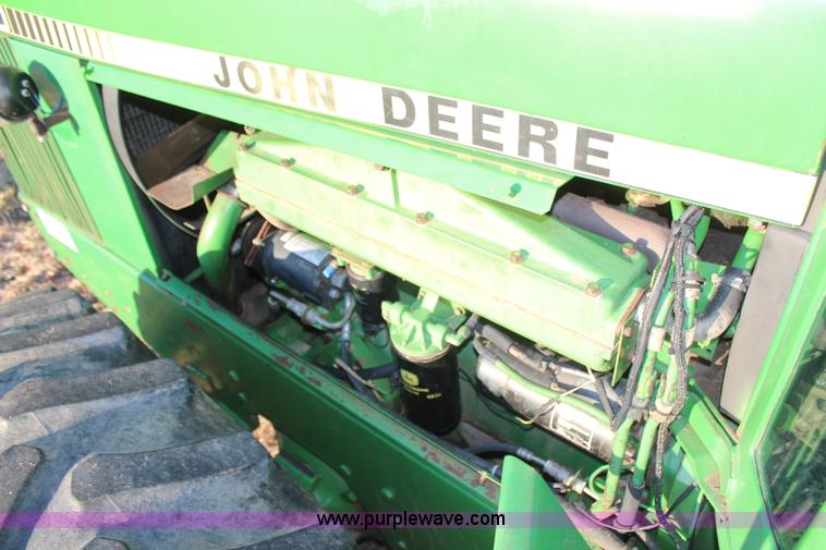image for item H1420 1981 John Deere 8640 4WD tractor
