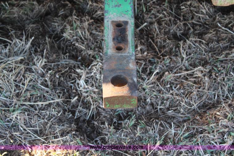 image for item H1420 1981 John Deere 8640 4WD tractor