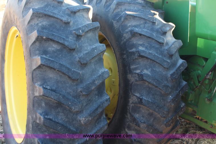 image for item H1420 1981 John Deere 8640 4WD tractor