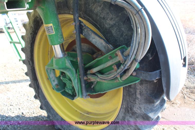 image for item H1426 2006 John Deere 4720 self-propelled sprayer