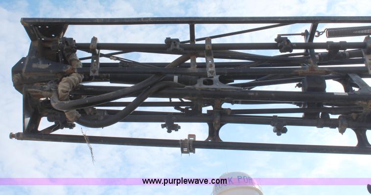 image for item H1426 2006 John Deere 4720 self-propelled sprayer