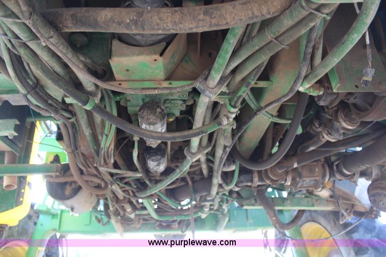 image for item H1426 2006 John Deere 4720 self-propelled sprayer