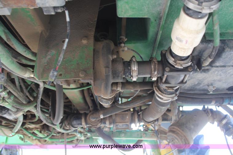 image for item H1426 2006 John Deere 4720 self-propelled sprayer