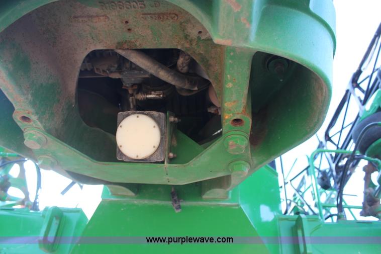 image for item H1426 2006 John Deere 4720 self-propelled sprayer