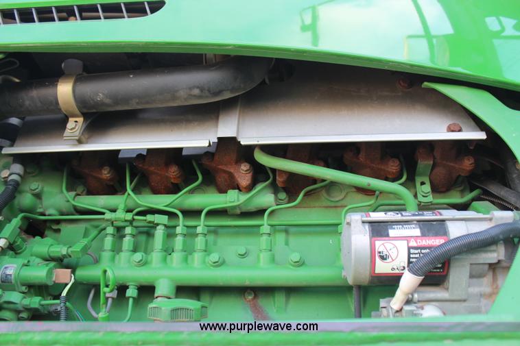 image for item H1426 2006 John Deere 4720 self-propelled sprayer