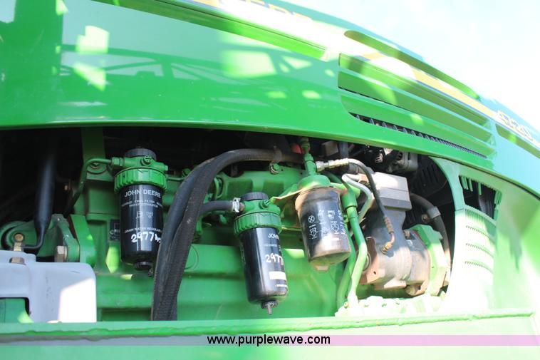 image for item H1426 2006 John Deere 4720 self-propelled sprayer