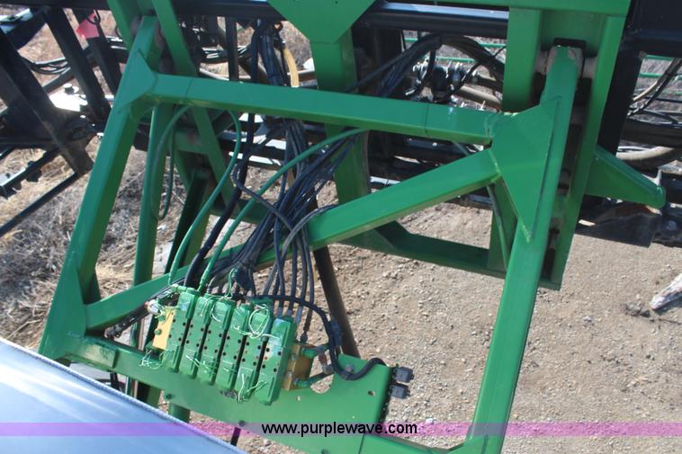 image for item H1426 2006 John Deere 4720 self-propelled sprayer