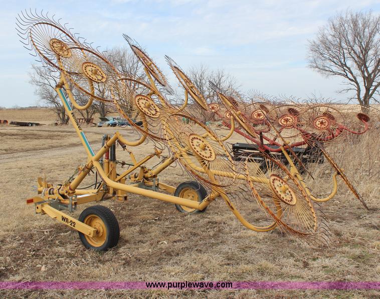 Vermeer WR22 ten wheel rake in Baldwin City, KS Item H1473 sold