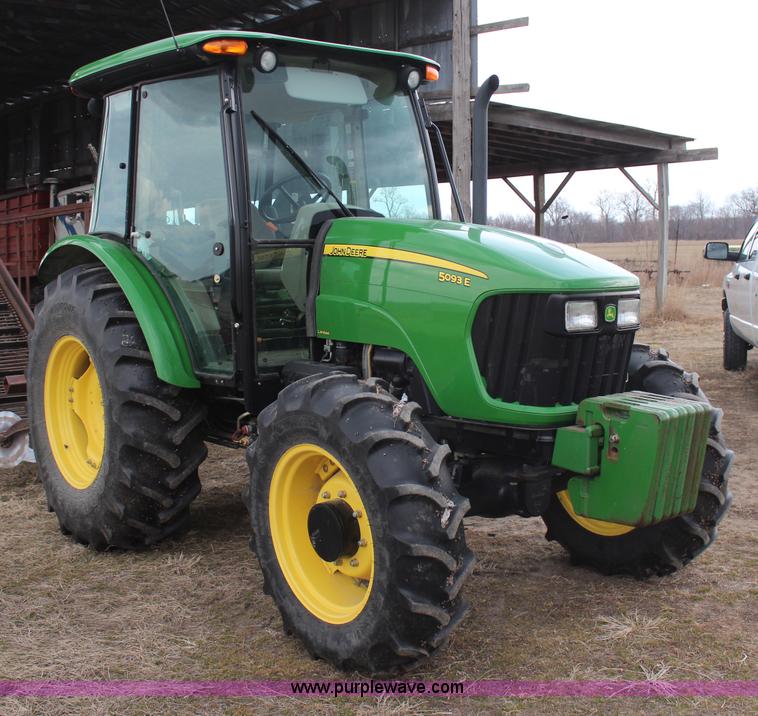 image for item H1480 2010 John Deere 5093E MFWD tractor