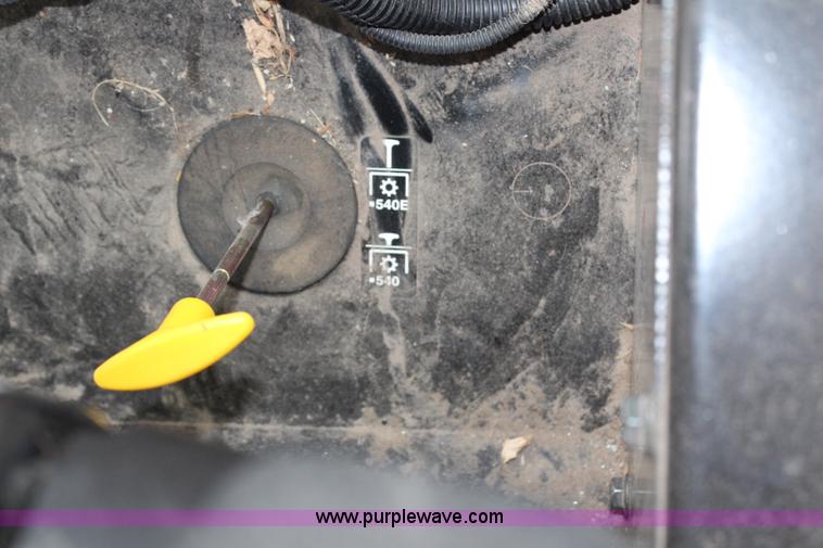 image for item H1480 2010 John Deere 5093E MFWD tractor