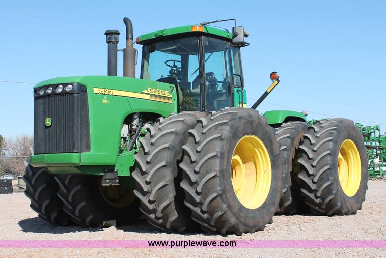 image for item H5748 2003 John Deere 9420 4WD tractor