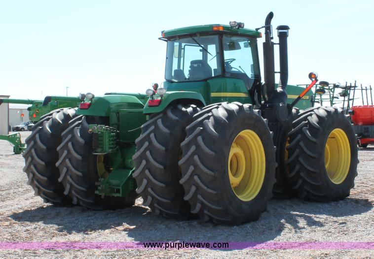 image for item H5748 2003 John Deere 9420 4WD tractor