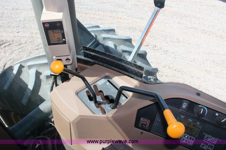 image for item H5748 2003 John Deere 9420 4WD tractor