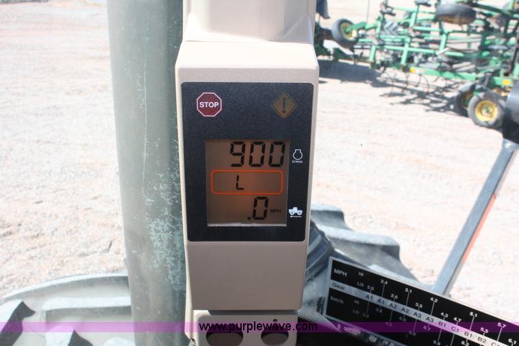 image for item H5748 2003 John Deere 9420 4WD tractor