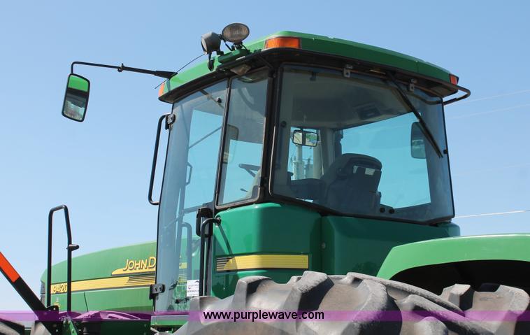 image for item H5748 2003 John Deere 9420 4WD tractor