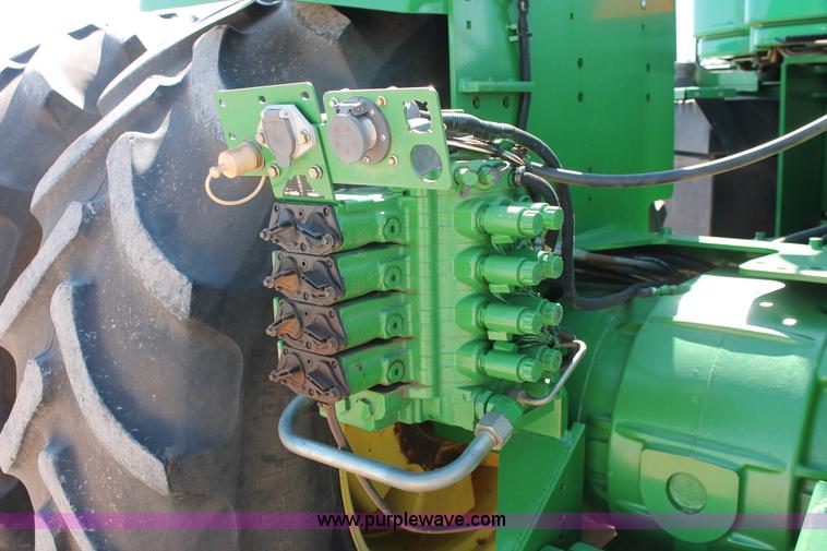image for item H5748 2003 John Deere 9420 4WD tractor
