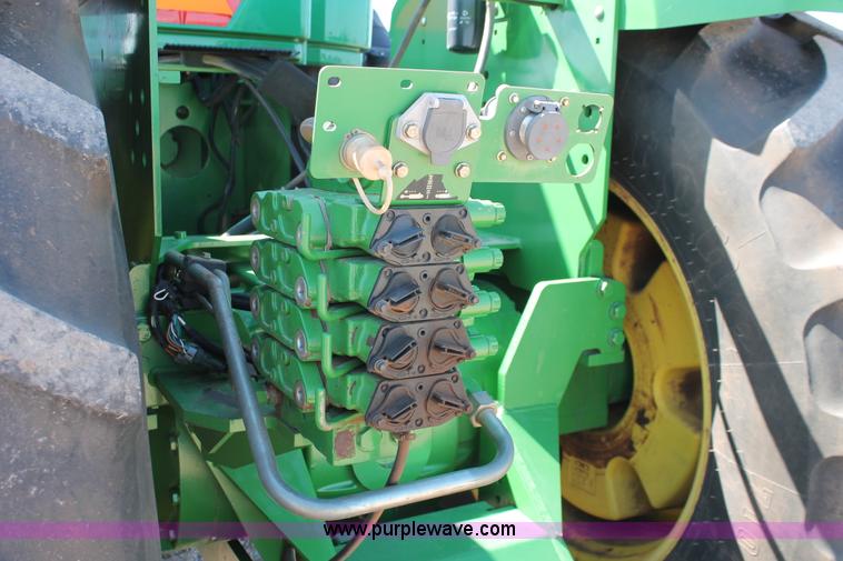 image for item H5748 2003 John Deere 9420 4WD tractor