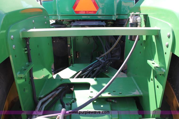 image for item H5748 2003 John Deere 9420 4WD tractor