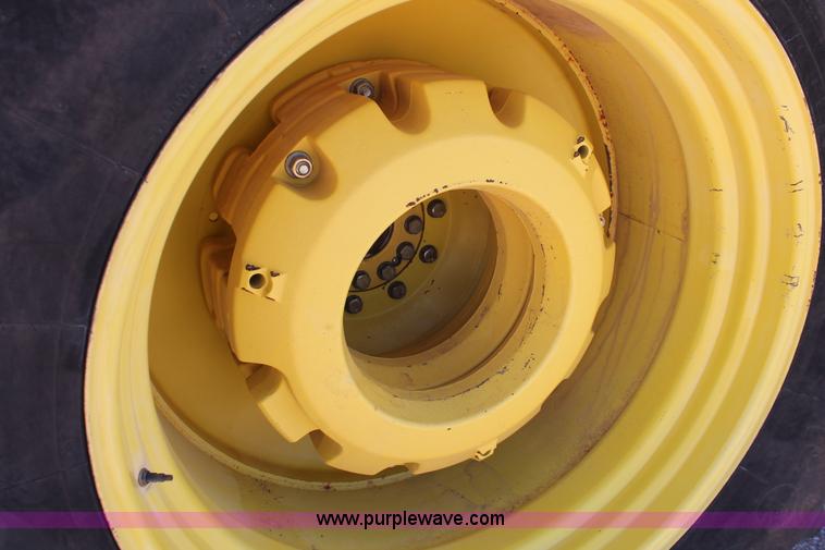 image for item H5748 2003 John Deere 9420 4WD tractor