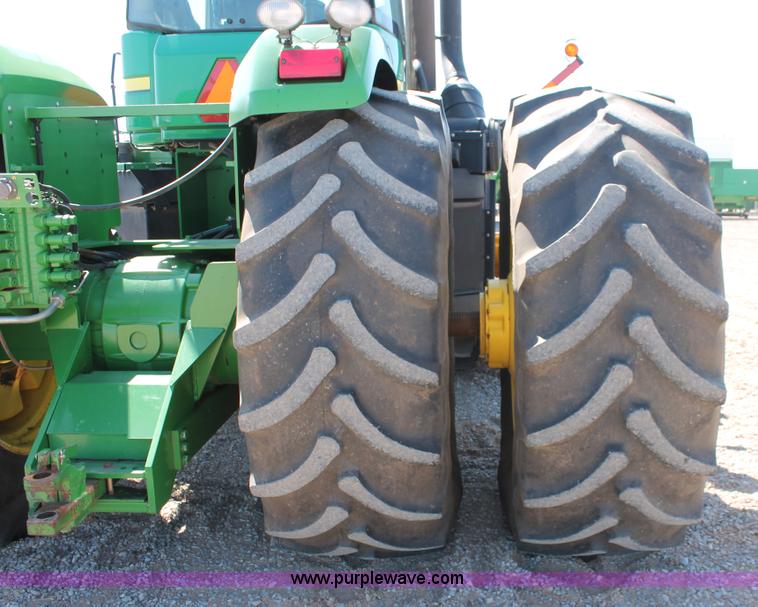 image for item H5748 2003 John Deere 9420 4WD tractor