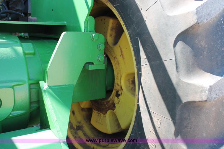 image for item H5748 2003 John Deere 9420 4WD tractor