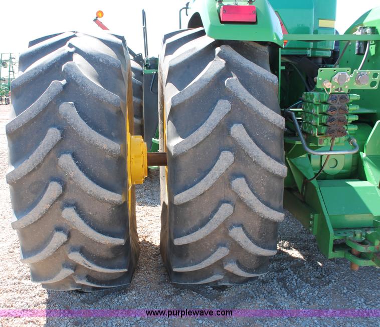 image for item H5748 2003 John Deere 9420 4WD tractor