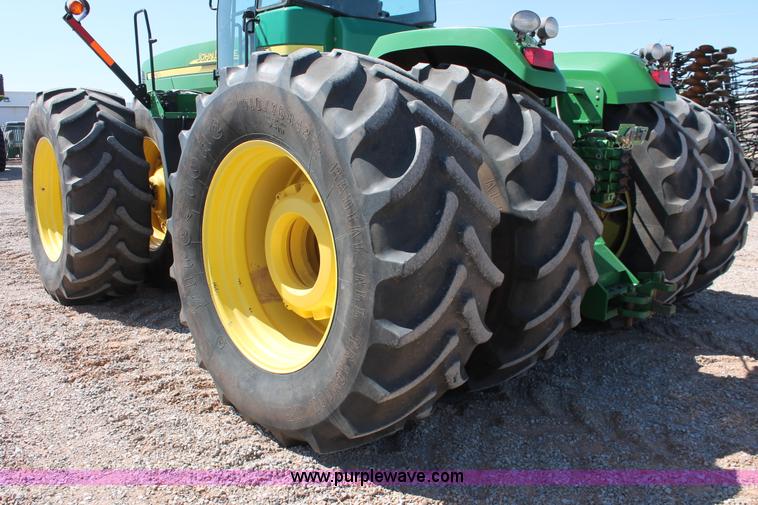 image for item H5748 2003 John Deere 9420 4WD tractor