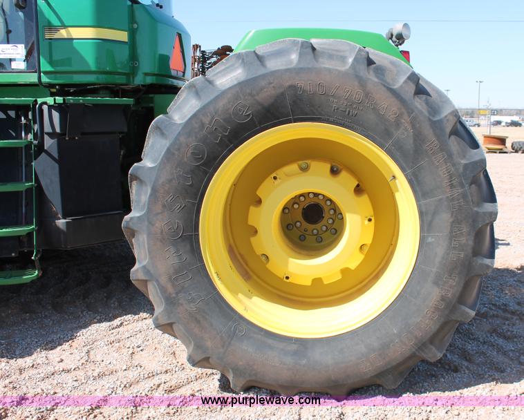 image for item H5748 2003 John Deere 9420 4WD tractor