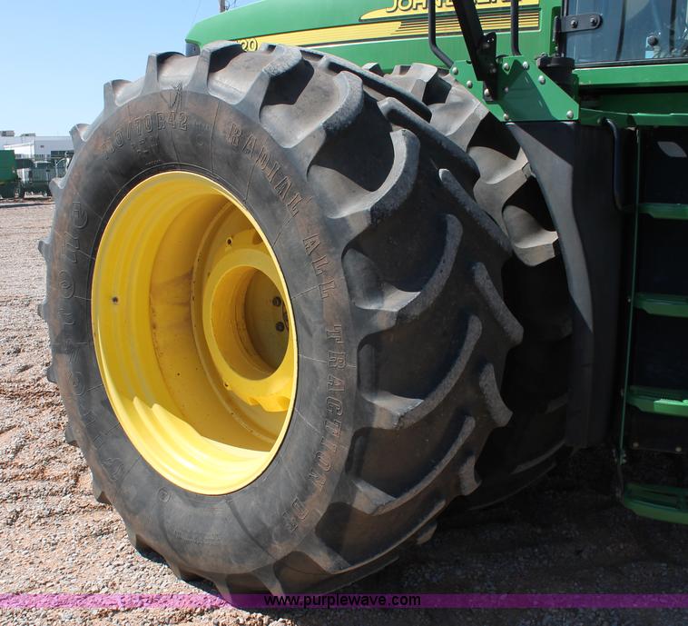 image for item H5748 2003 John Deere 9420 4WD tractor