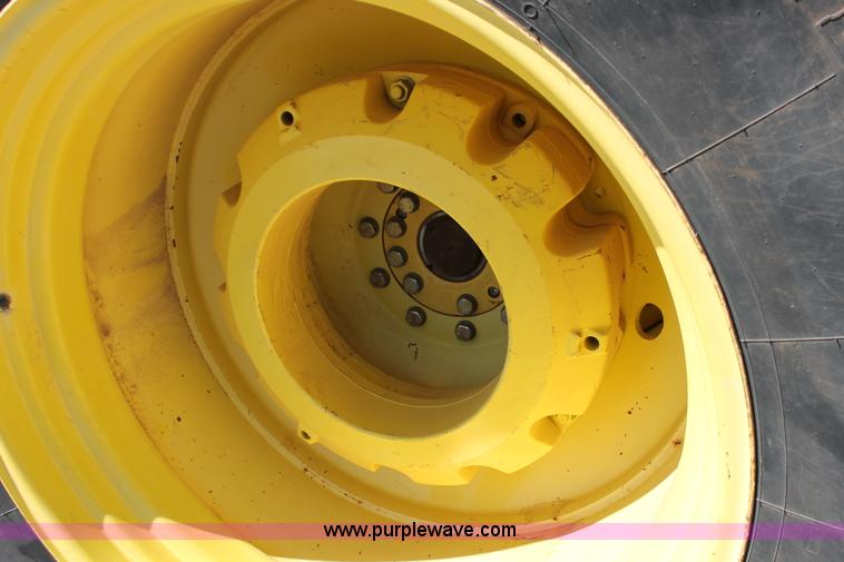 image for item H5748 2003 John Deere 9420 4WD tractor