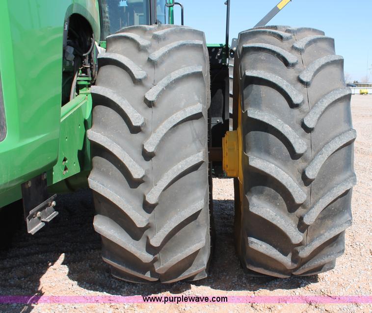 image for item H5748 2003 John Deere 9420 4WD tractor